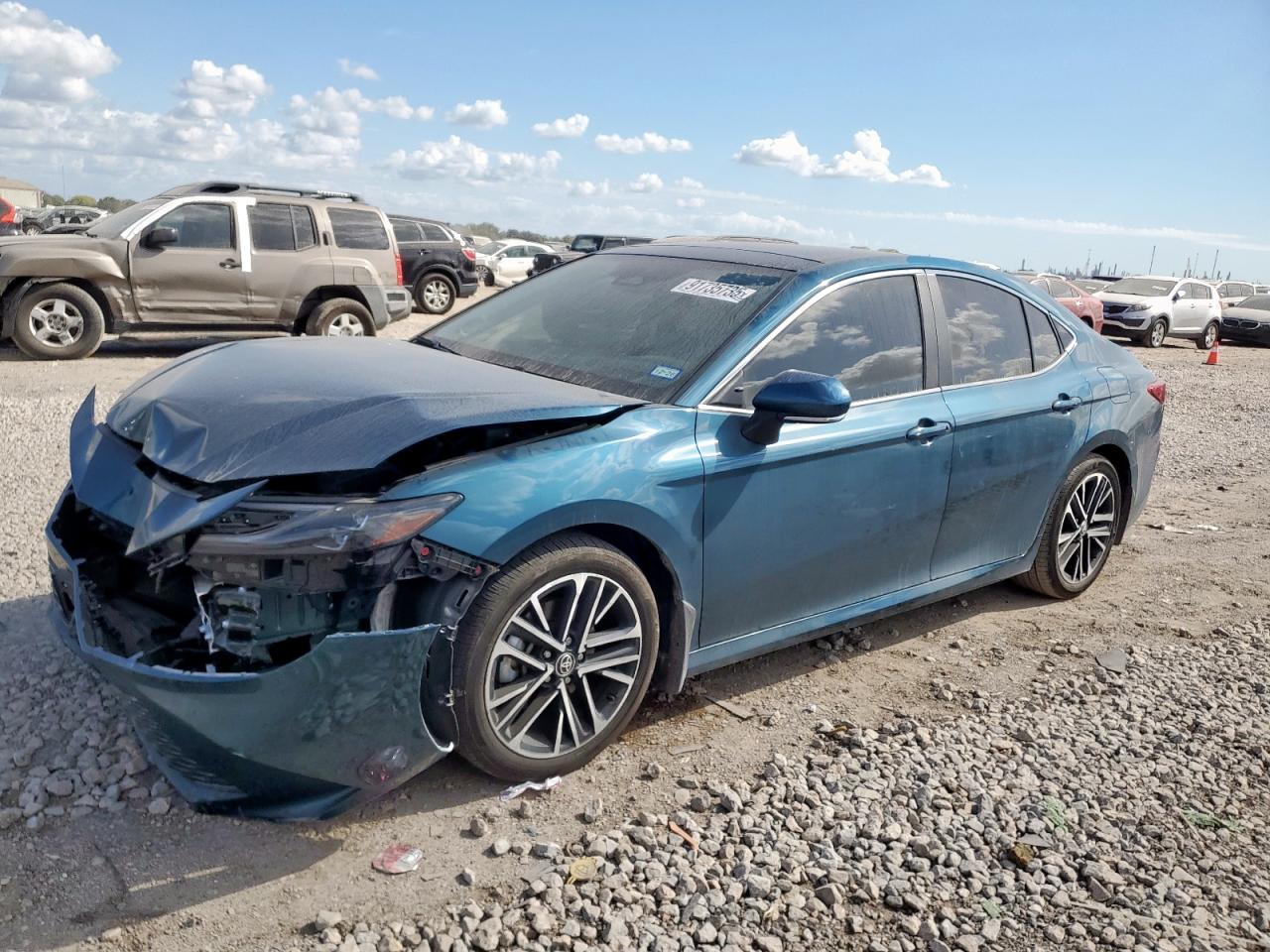 2025 TOYOTA CAMRY