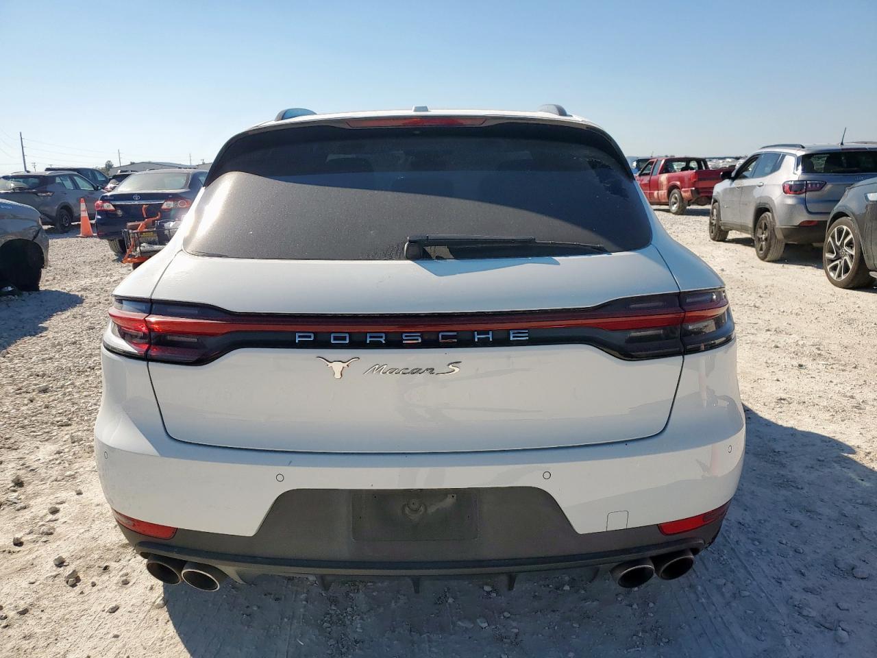 2020 PORSCHE Macan
