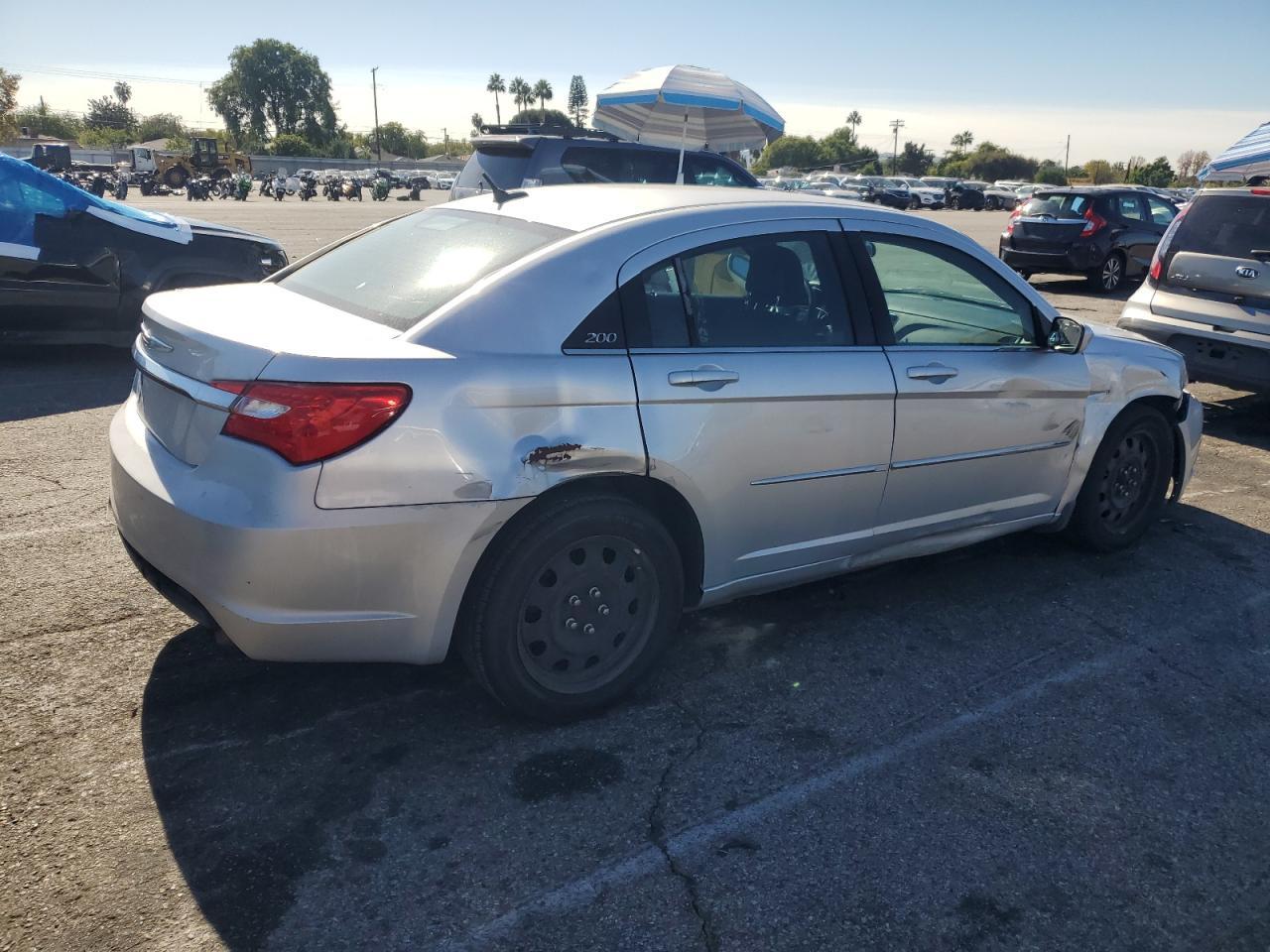 2012 CHRYSLER 200