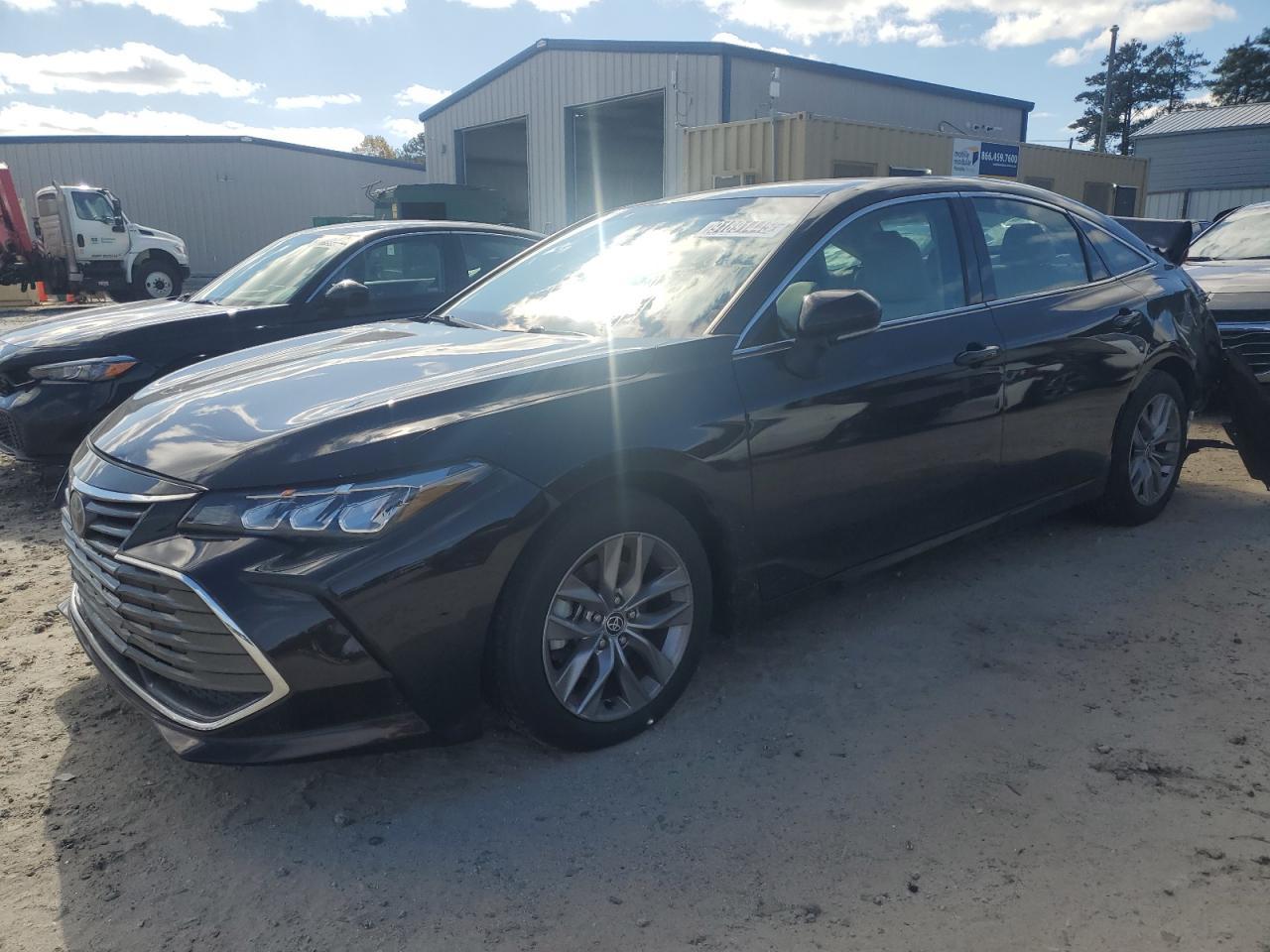 2022 TOYOTA Avalon