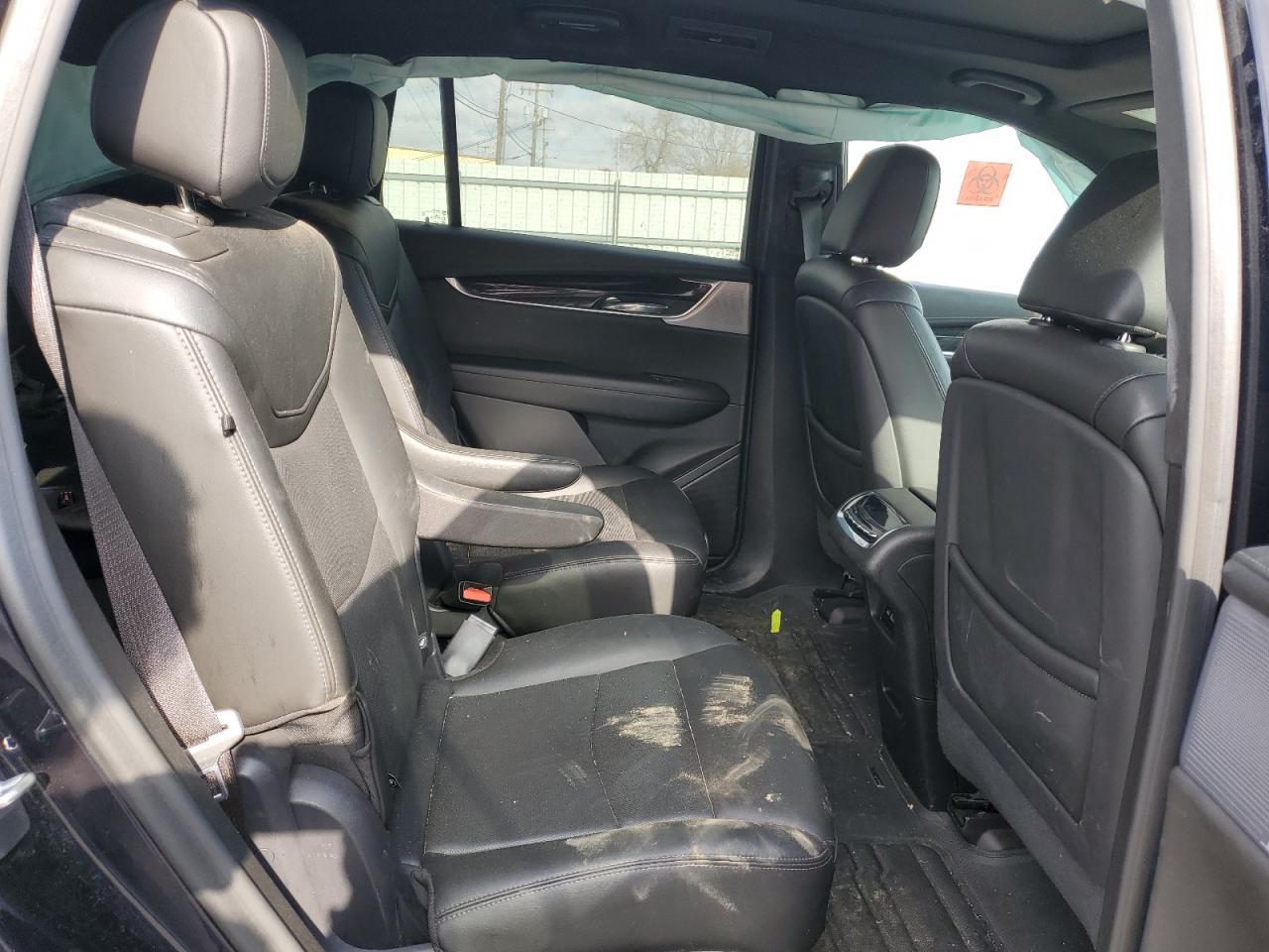 2021 CADILLAC XT6