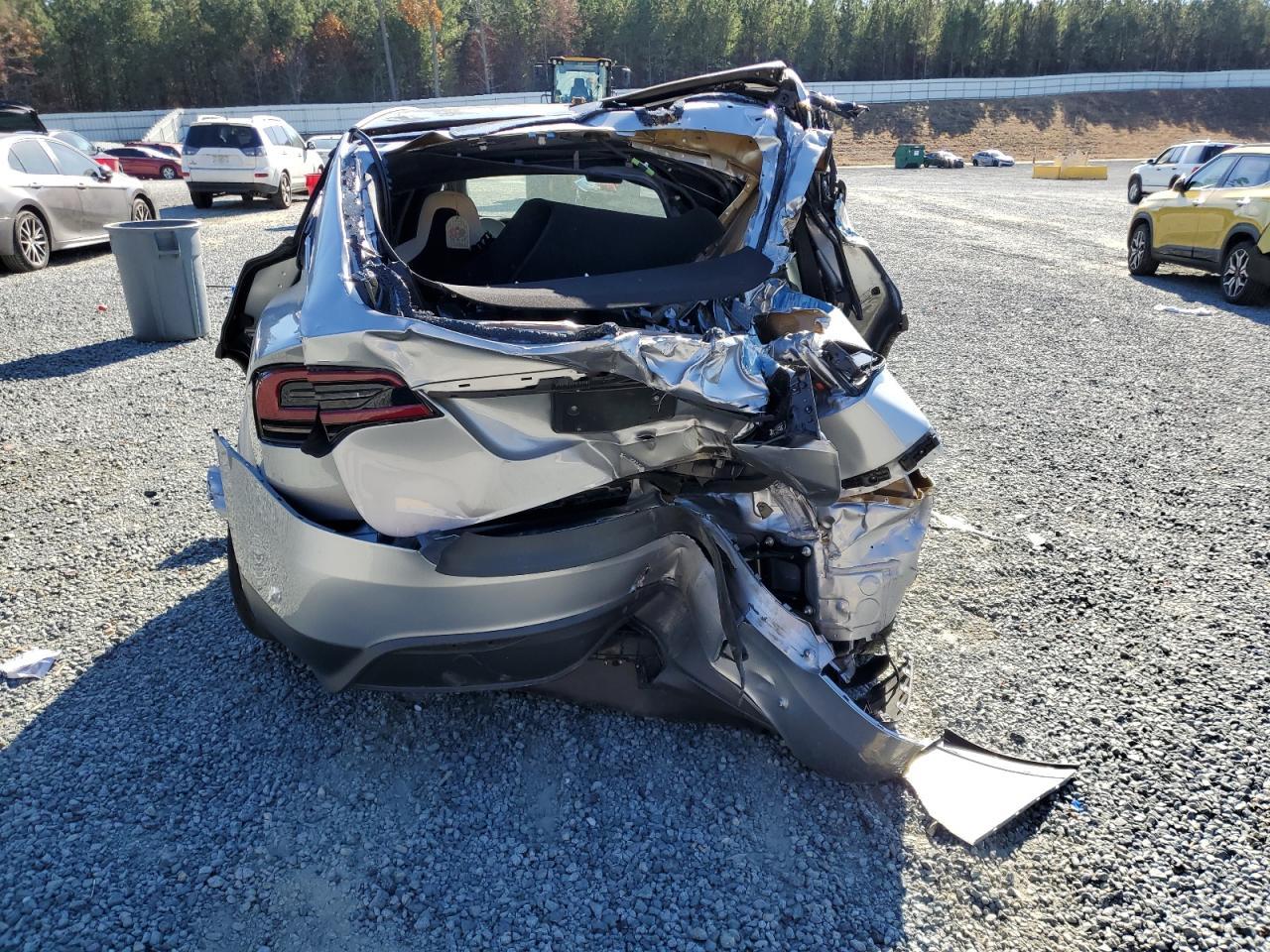 2025 TESLA MODEL X