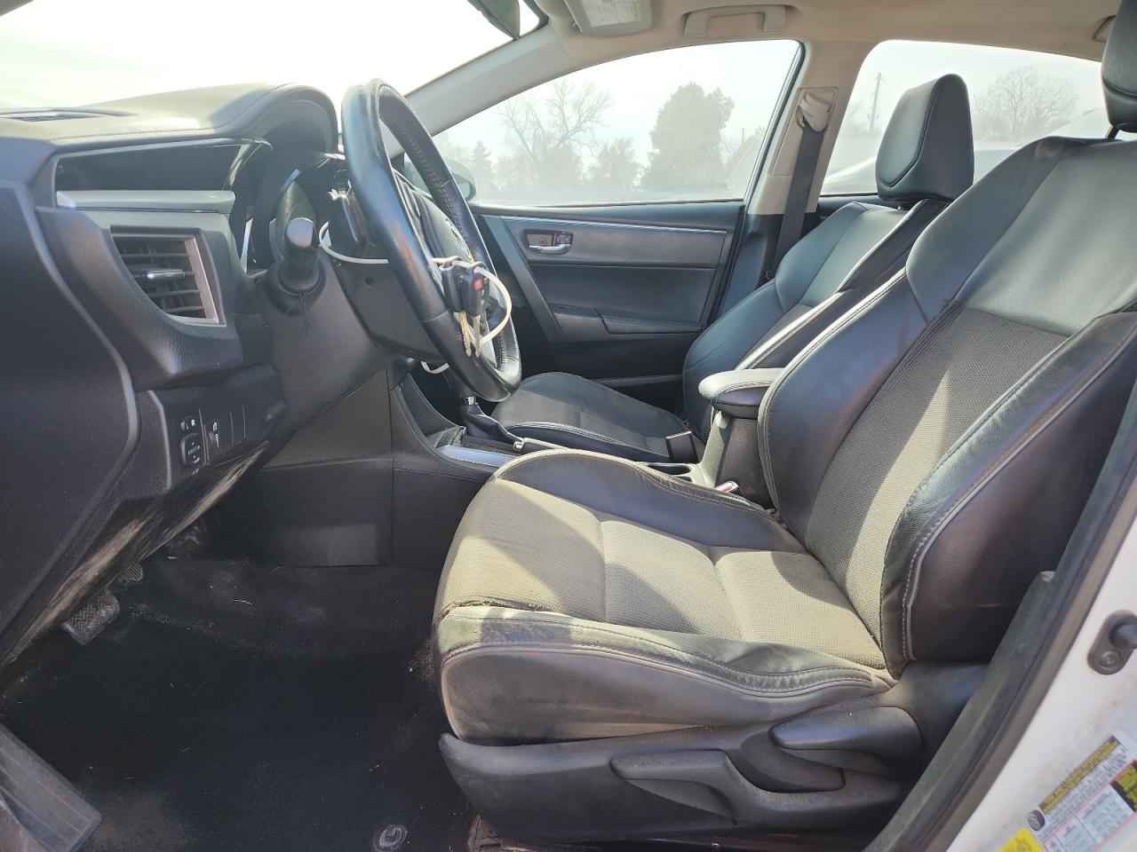 2015 TOYOTA COROLLA