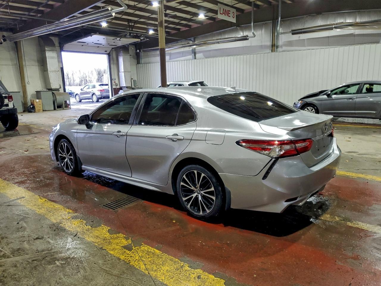 2019 TOYOTA CAMRY