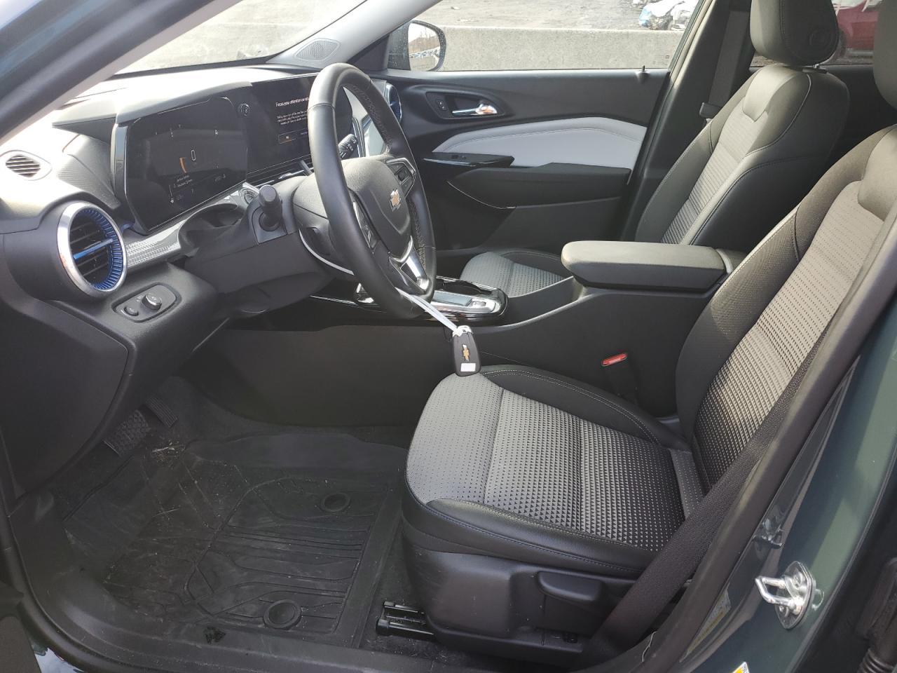2025 CHEVROLET TRAX