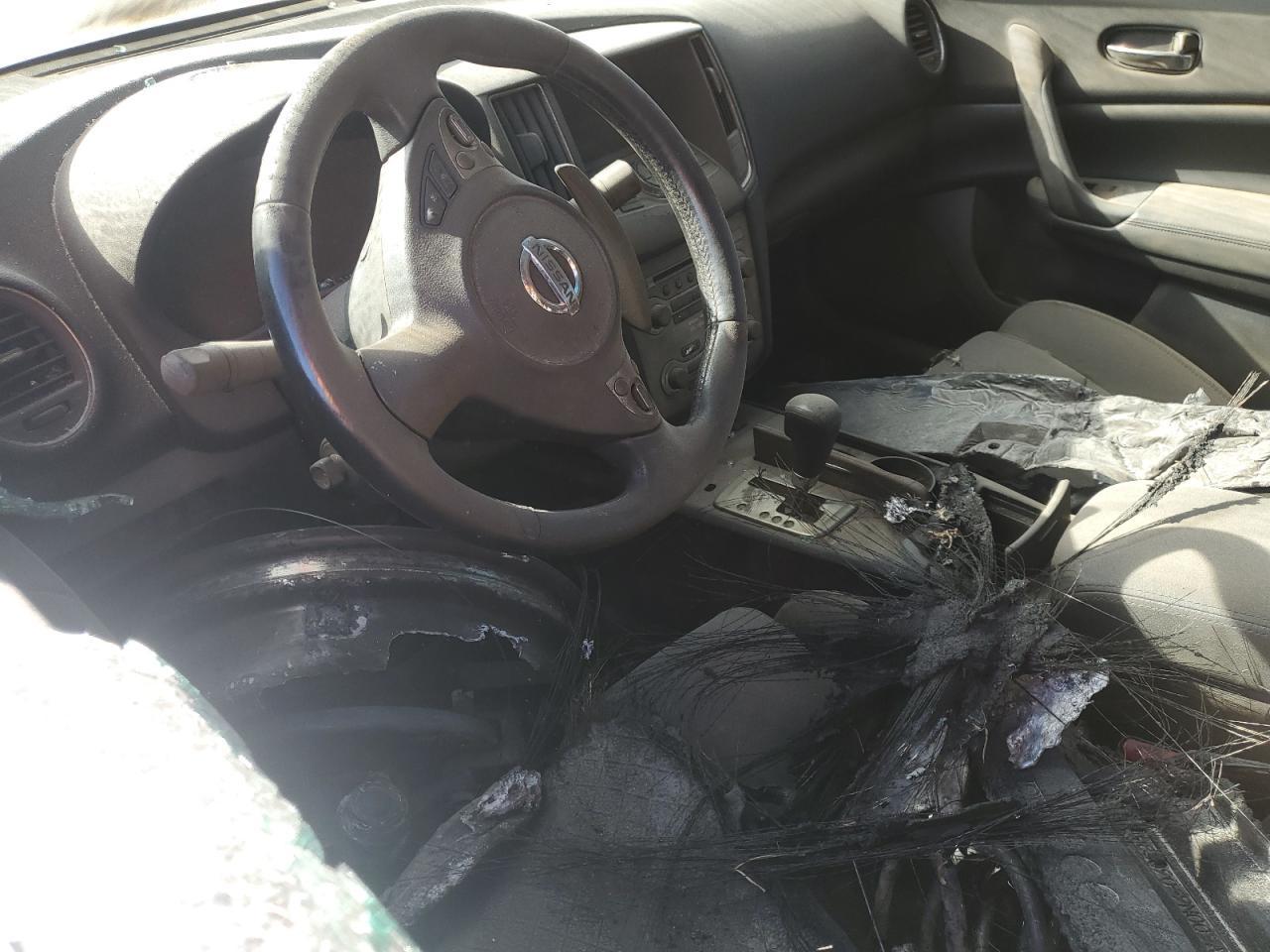 2010 NISSAN Maxima
