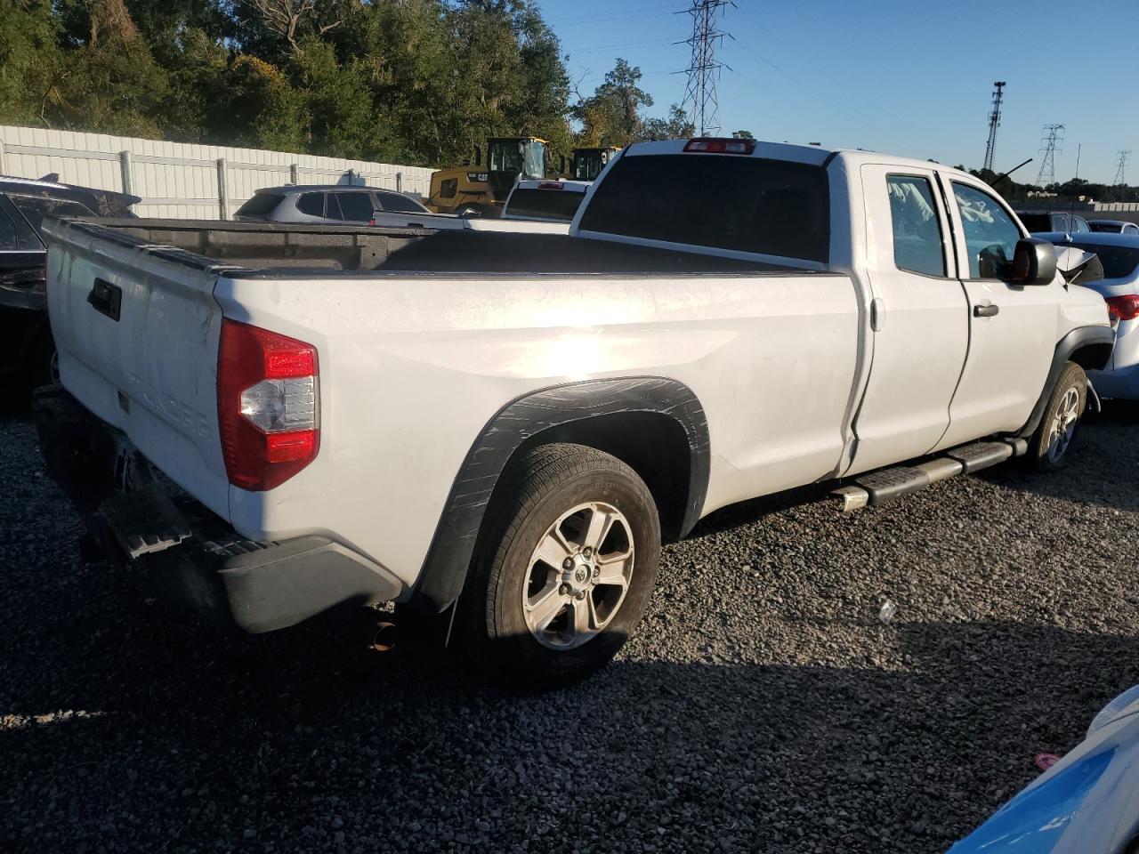 2017 TOYOTA TUNDRA