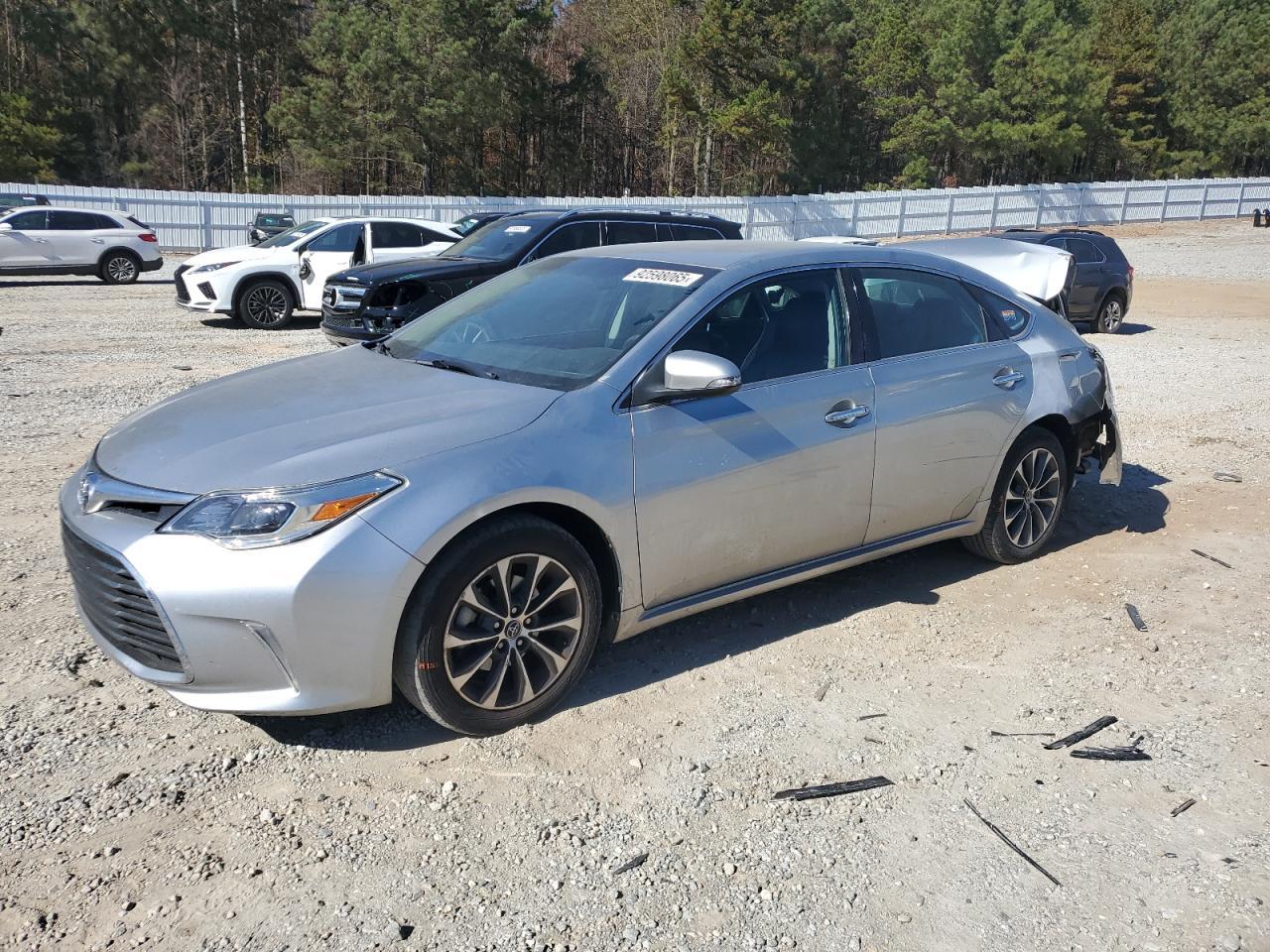 2016 TOYOTA Avalon