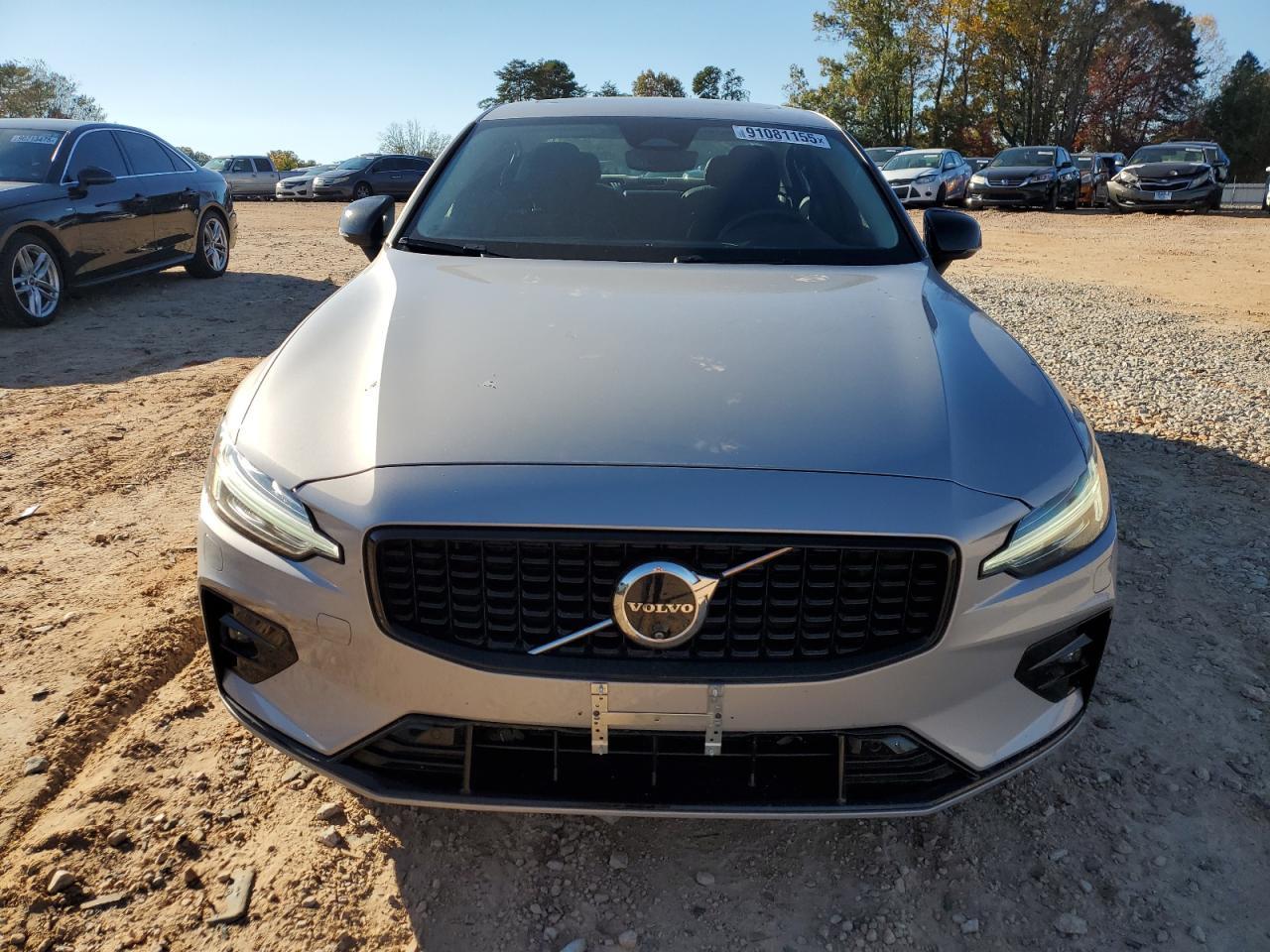 2024 VOLVO S60