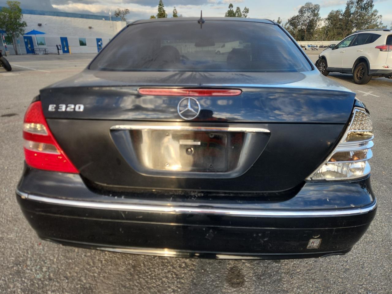 2004 MERCEDES-BENZ E-Class