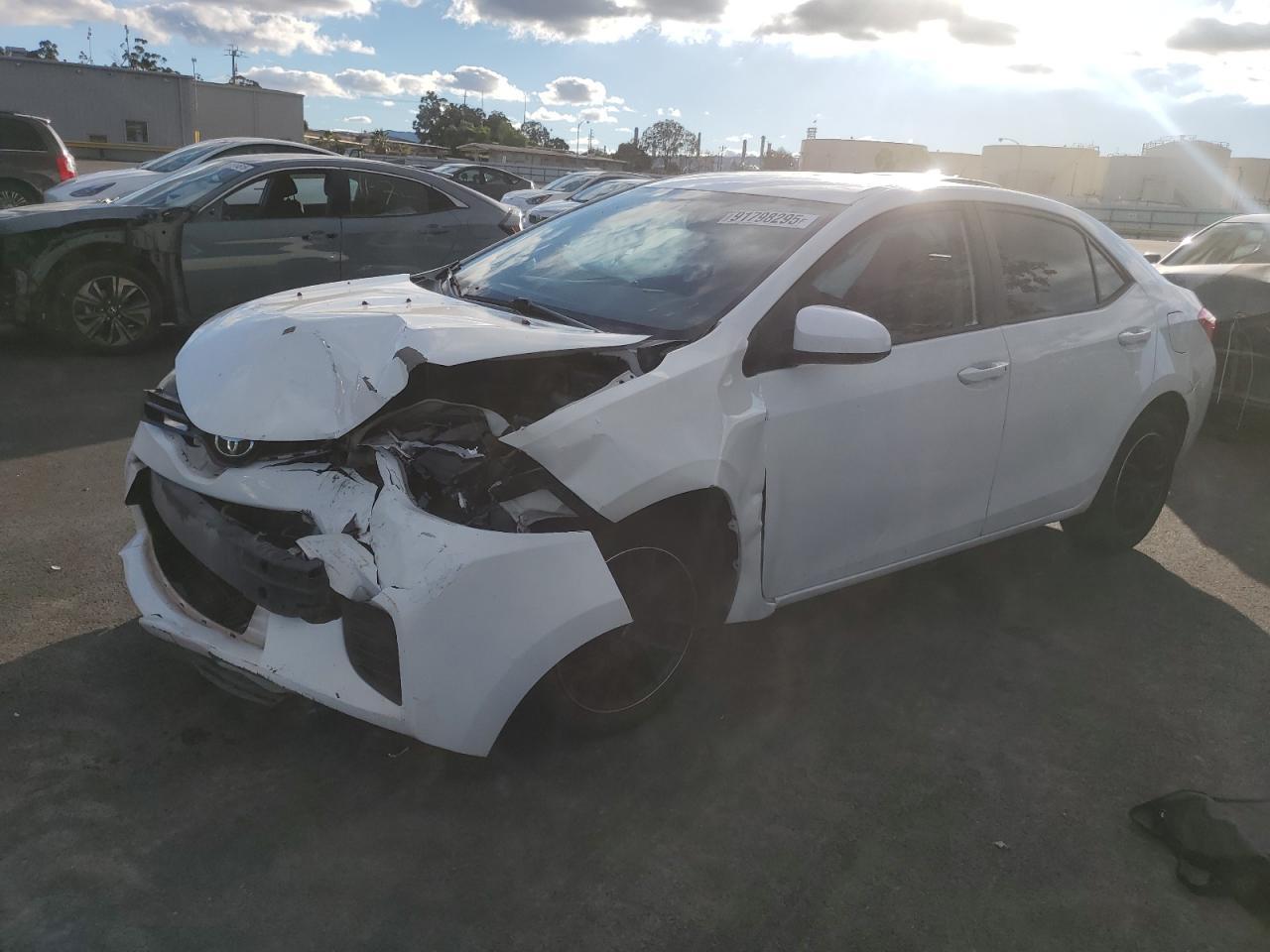 2015 TOYOTA COROLLA