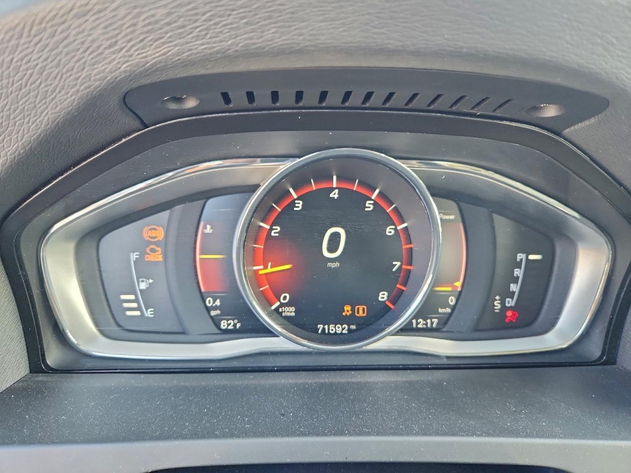 2017 VOLVO S60
