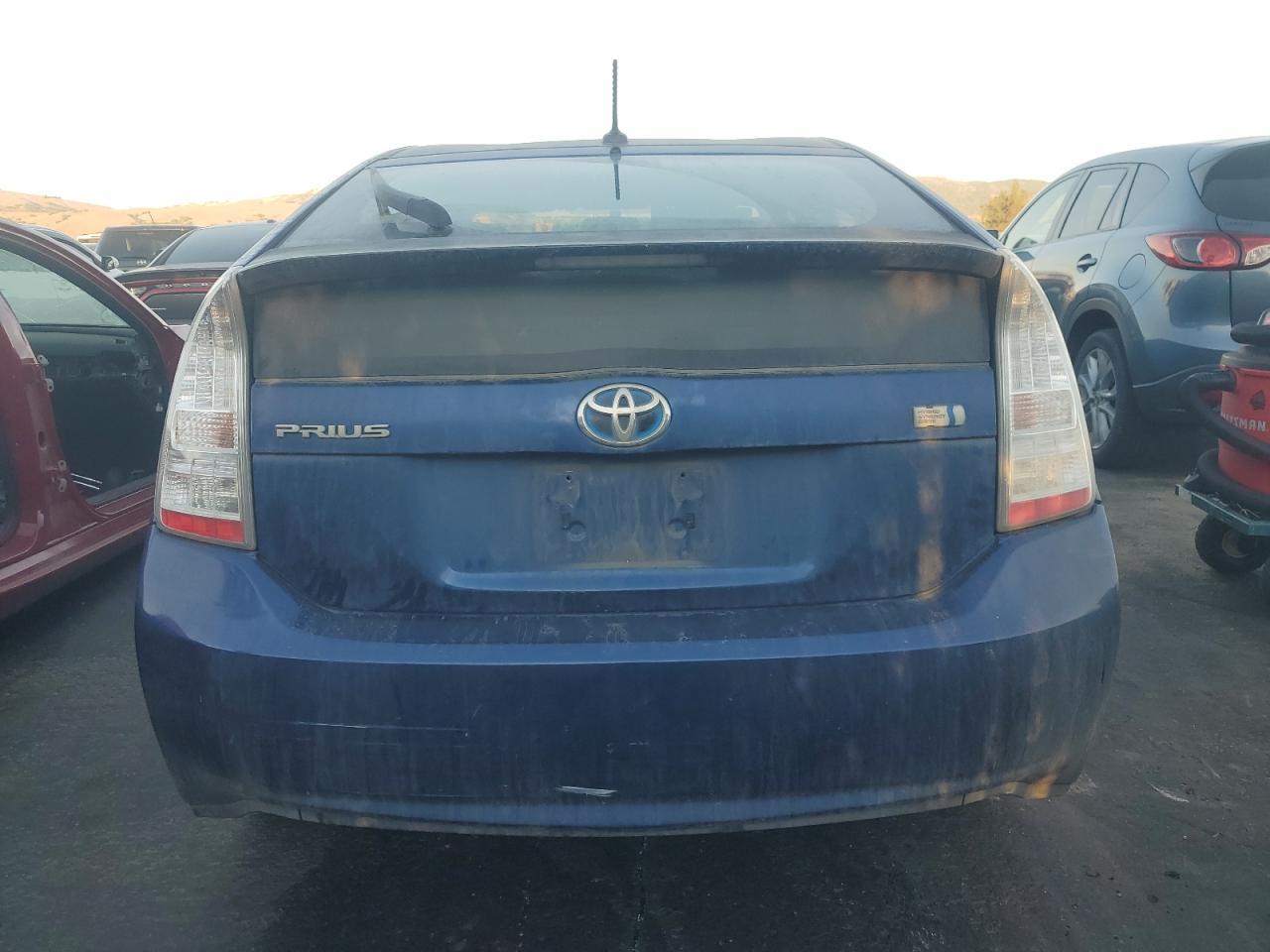 2011 TOYOTA PRIUS