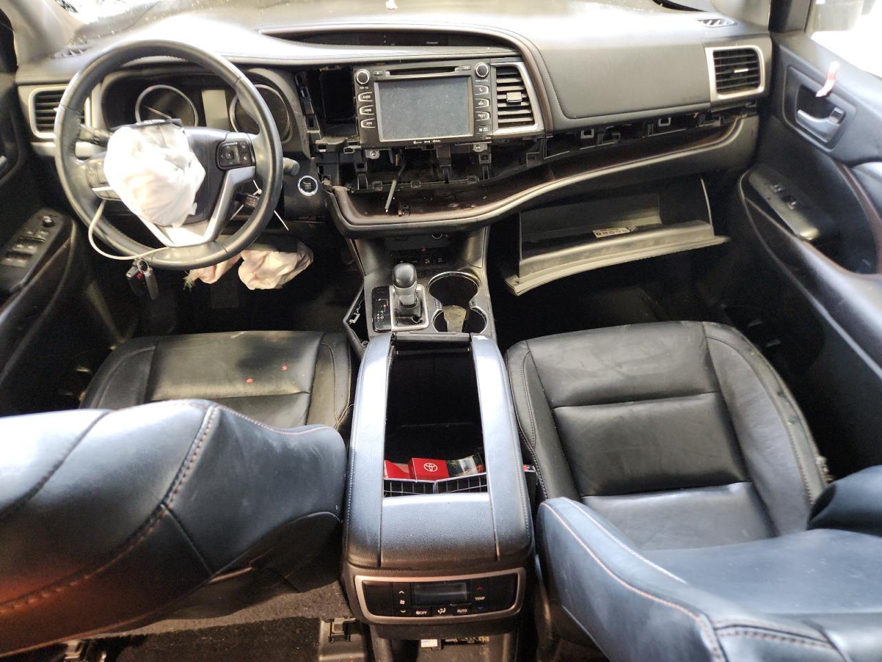 2016 TOYOTA HIGHLANDER