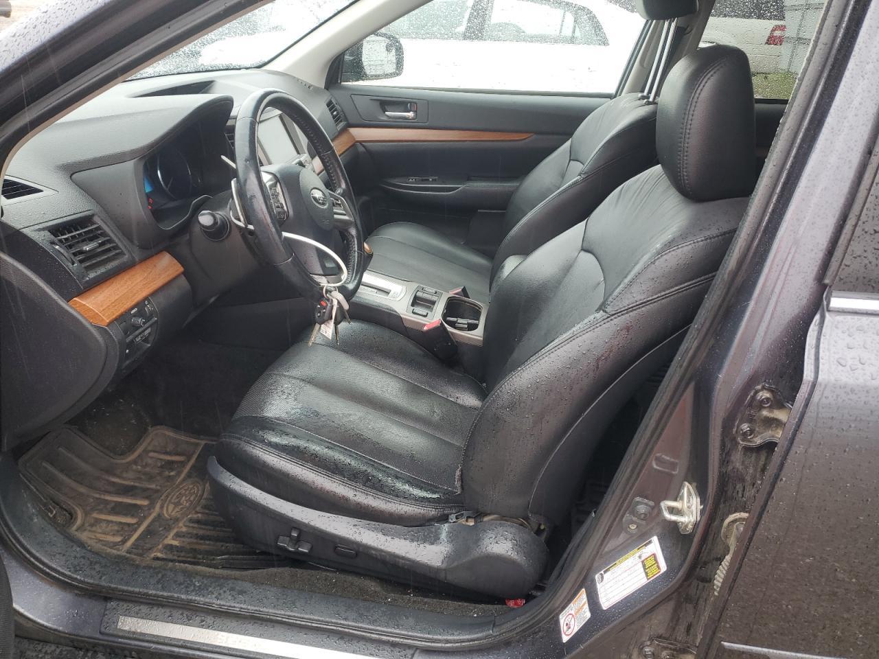 2013 SUBARU Outback