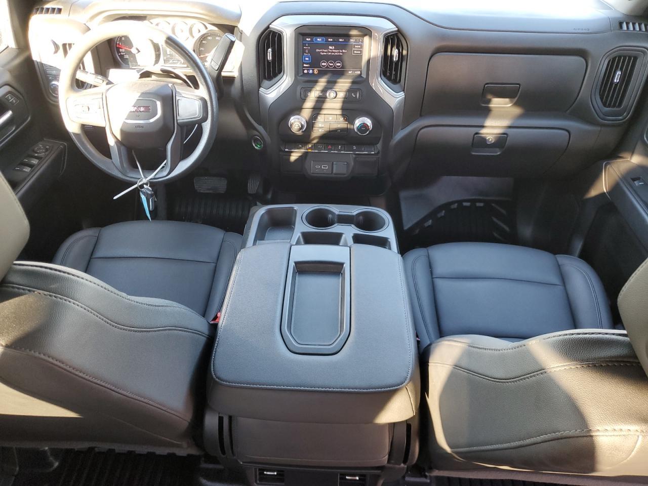 2023 GMC Sierra