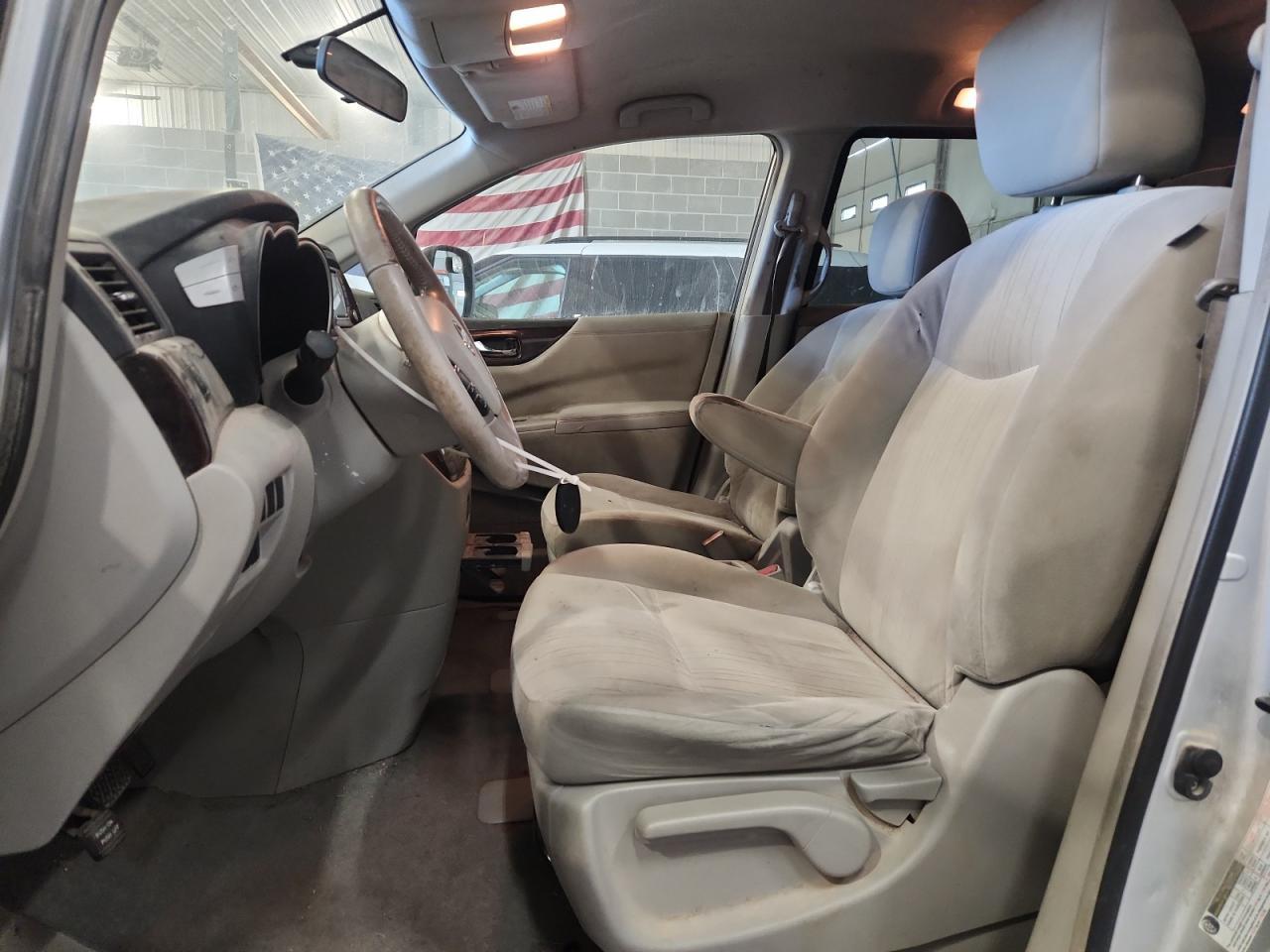 2015 NISSAN Quest