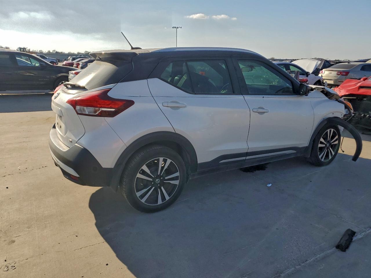 2018 NISSAN KICKS
