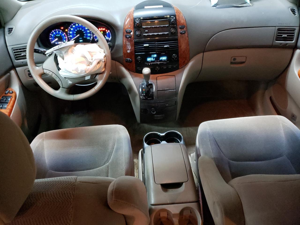 2006 TOYOTA SIENNA