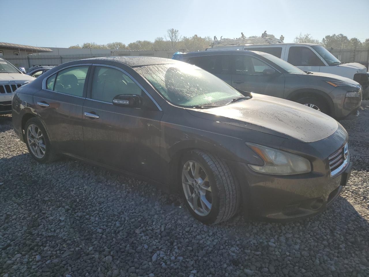 2014 NISSAN Maxima