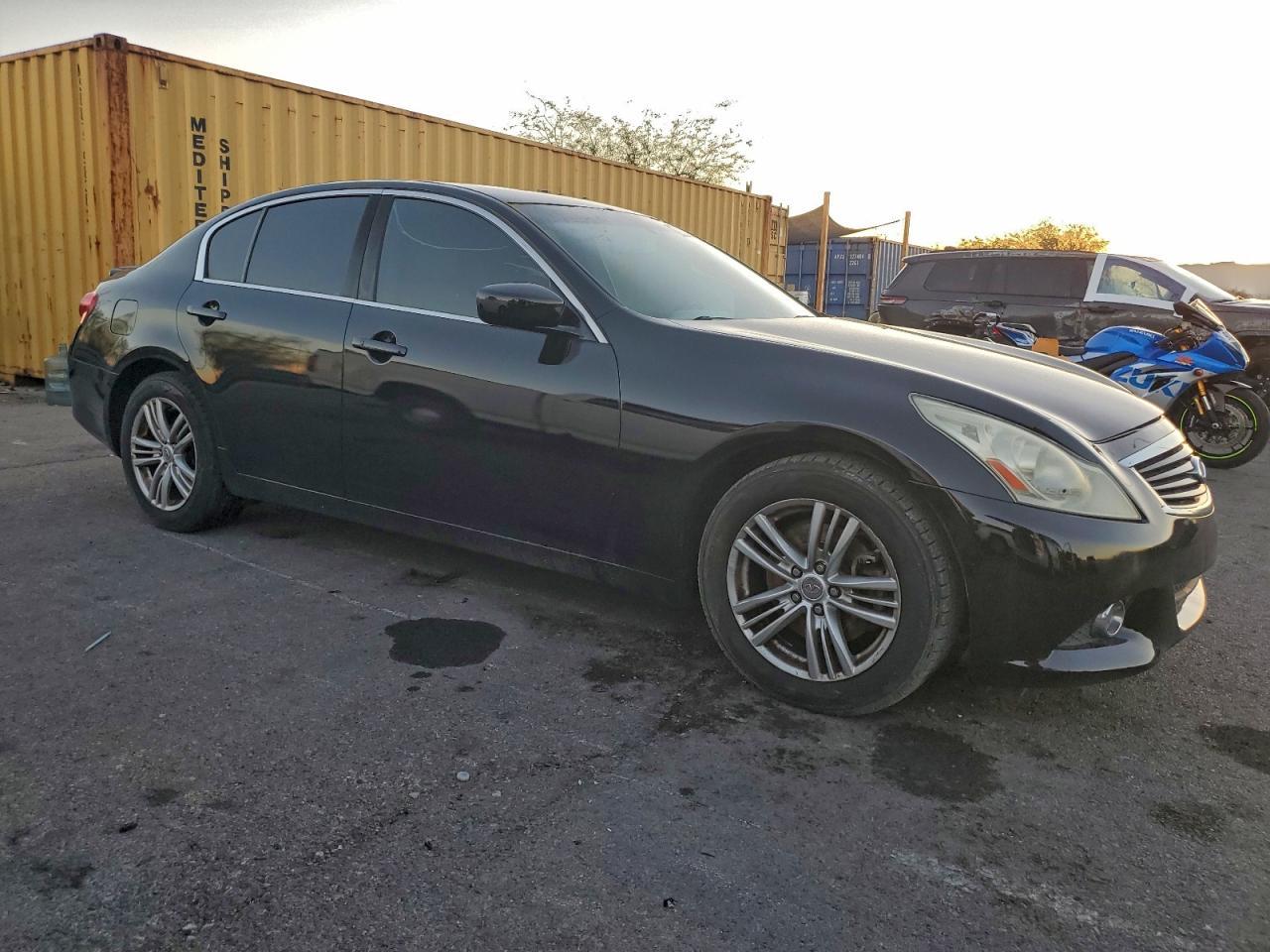 2011 INFINITI G25