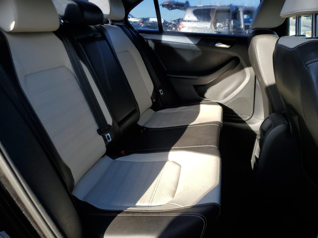 2016 VOLKSWAGEN JETTA