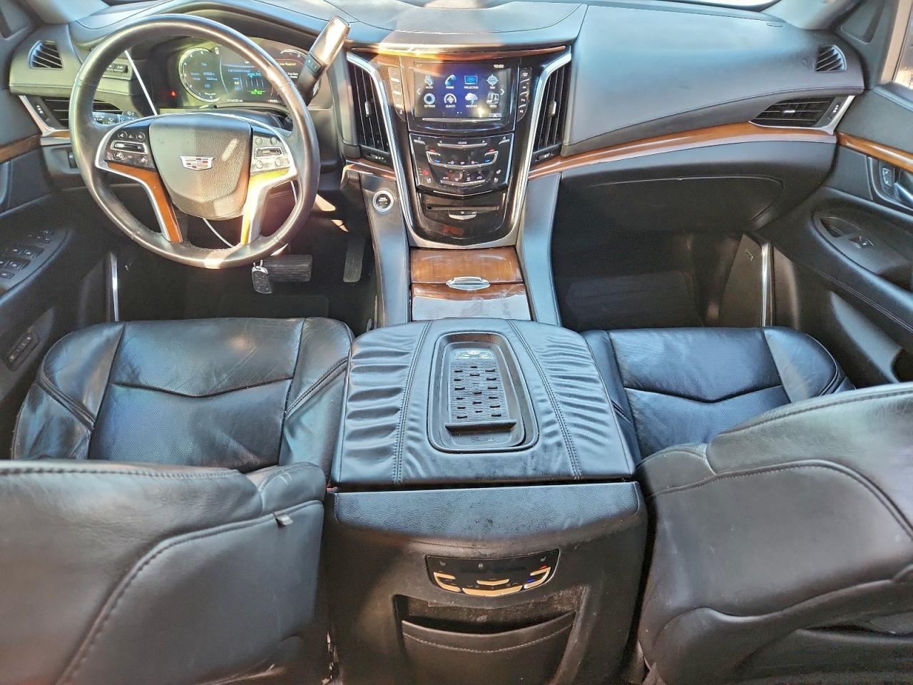 2017 CADILLAC ESCALADE