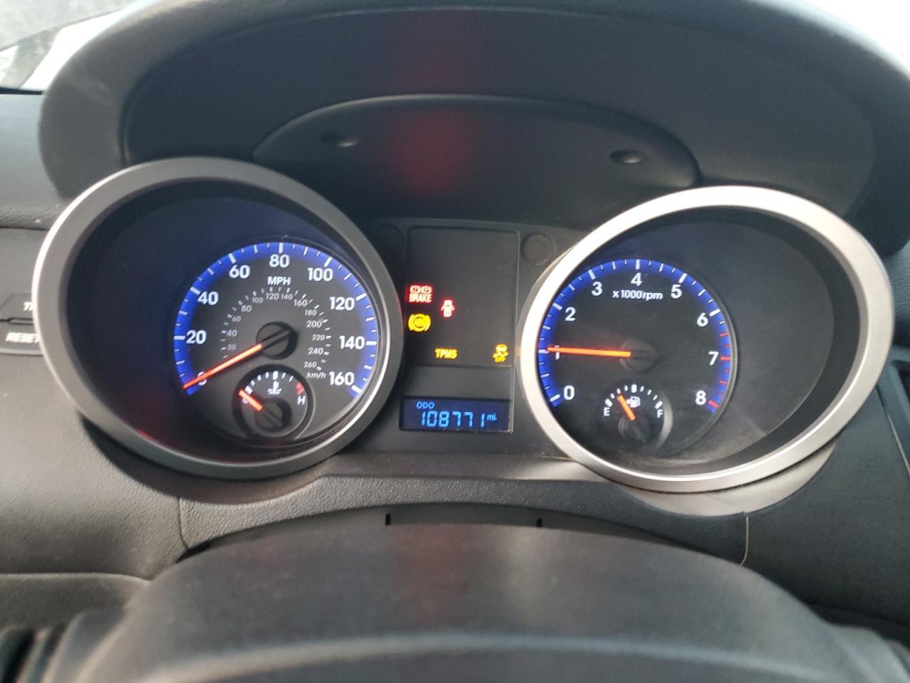 2010 HYUNDAI GENESIS