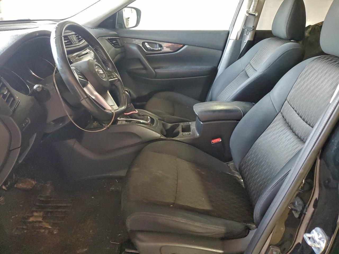 2017 NISSAN ROGUE