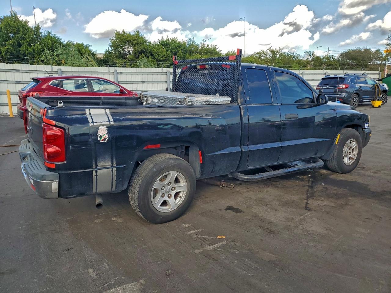 2005 DODGE Dakota