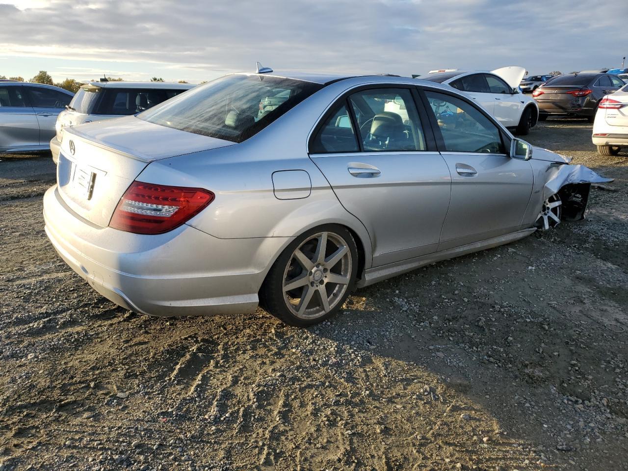 2012 MERCEDES-BENZ C-CLASS