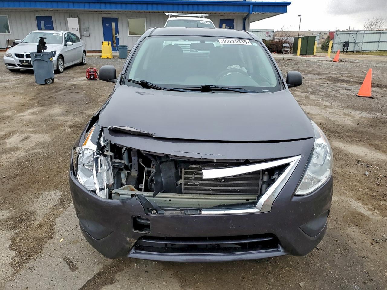 2015 NISSAN VERSA