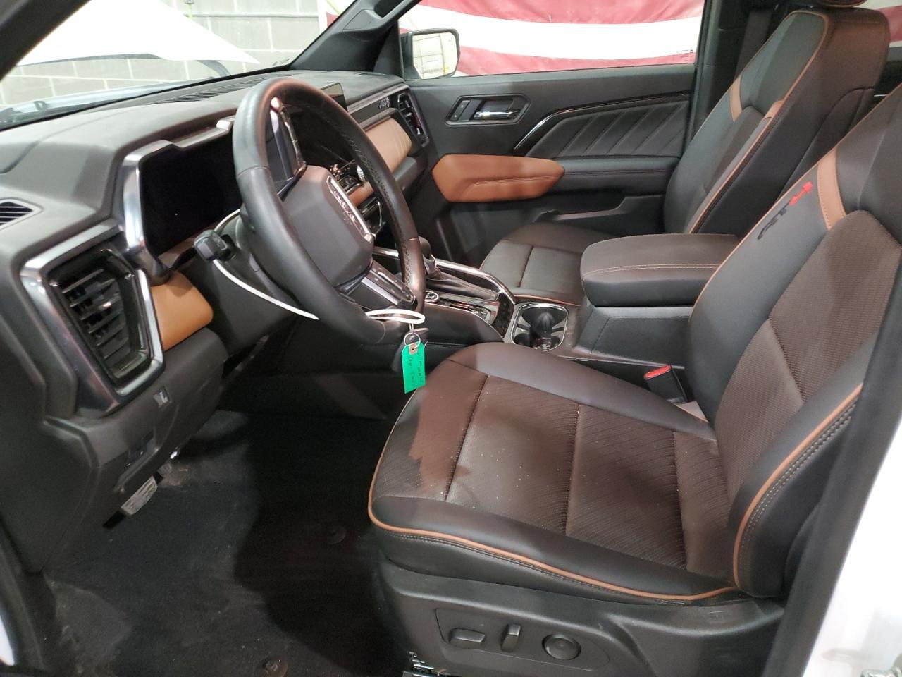 2025 GMC CANYON