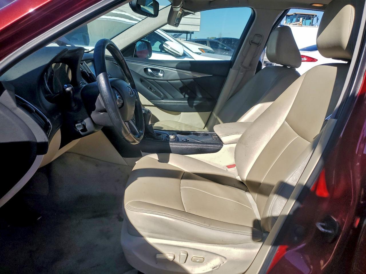 2016 INFINITI Q50