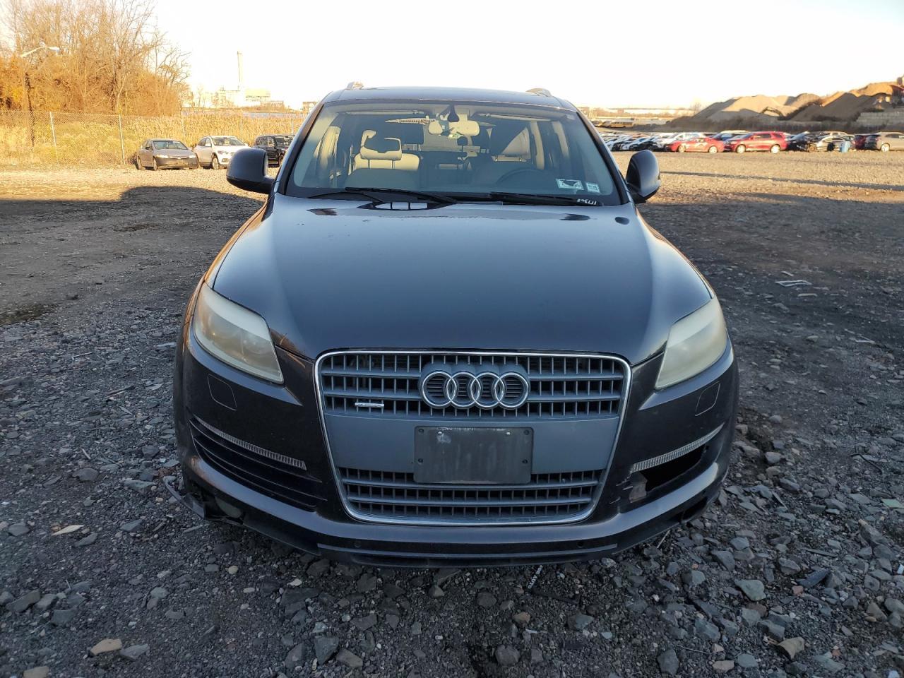 2009 AUDI Q7