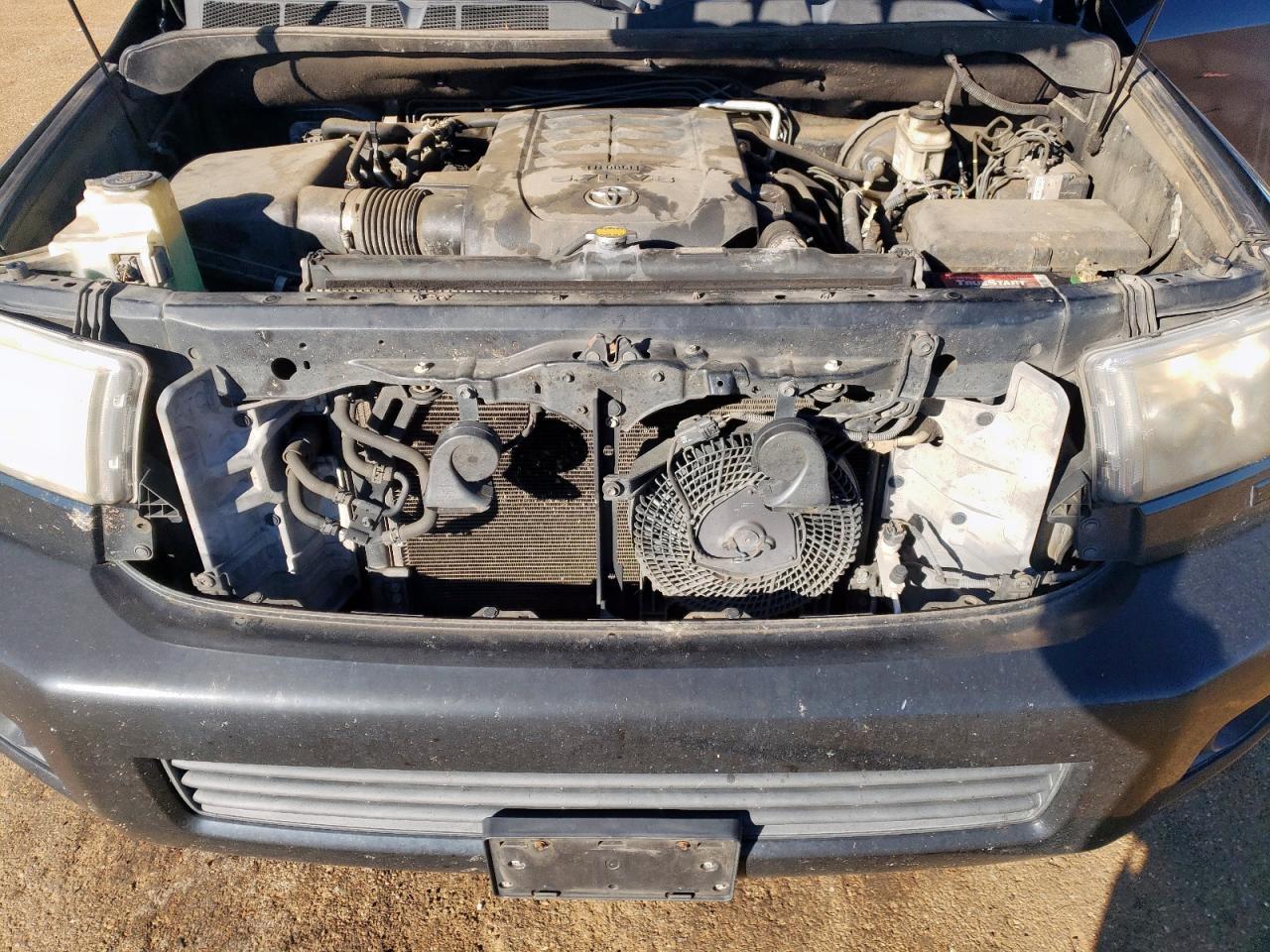 2011 TOYOTA Sequoia