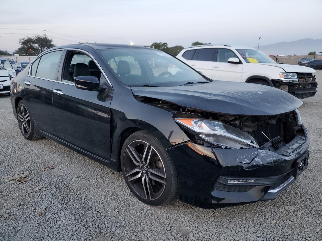 2017 HONDA ACCORD