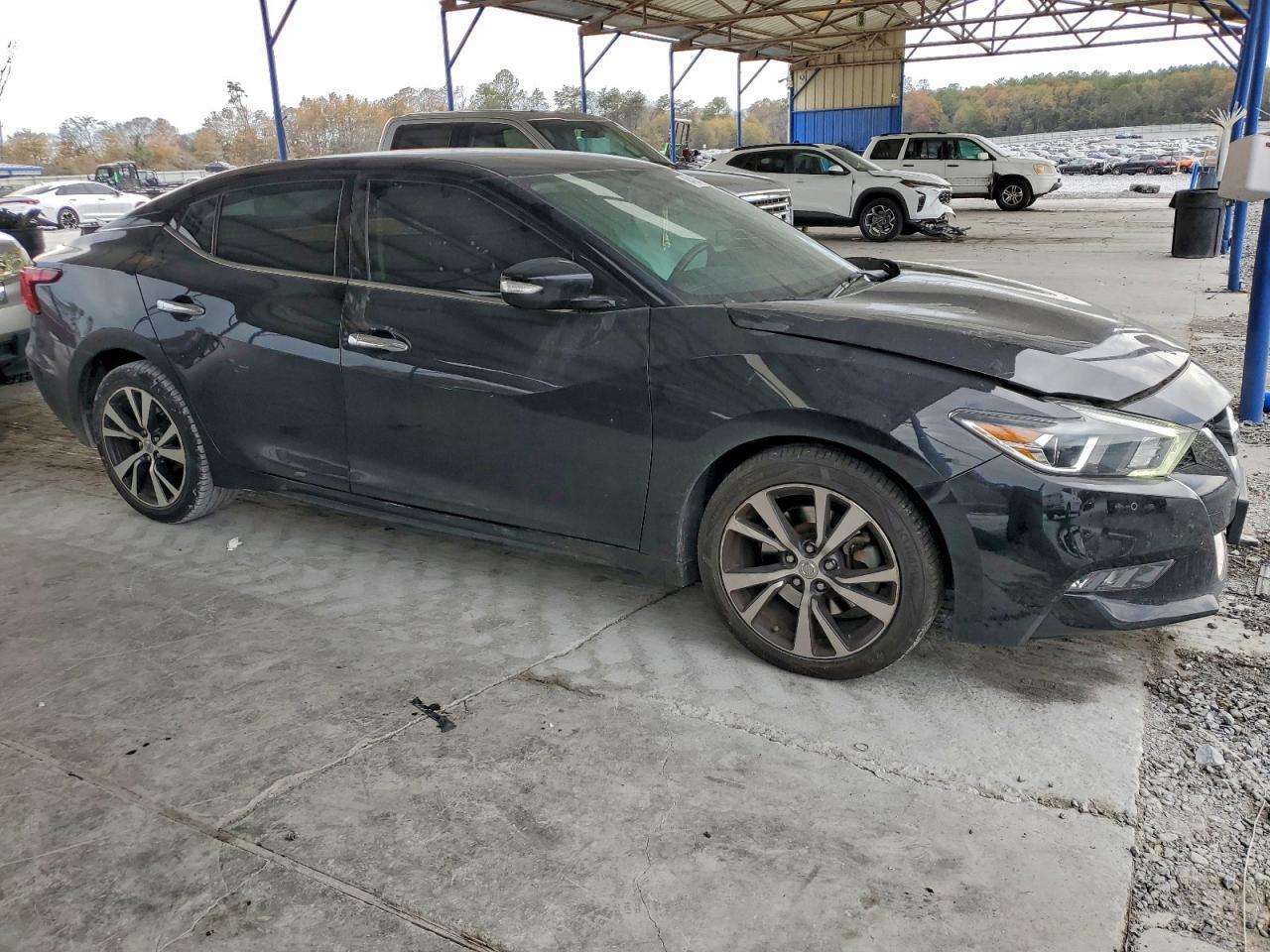 2017 NISSAN Maxima