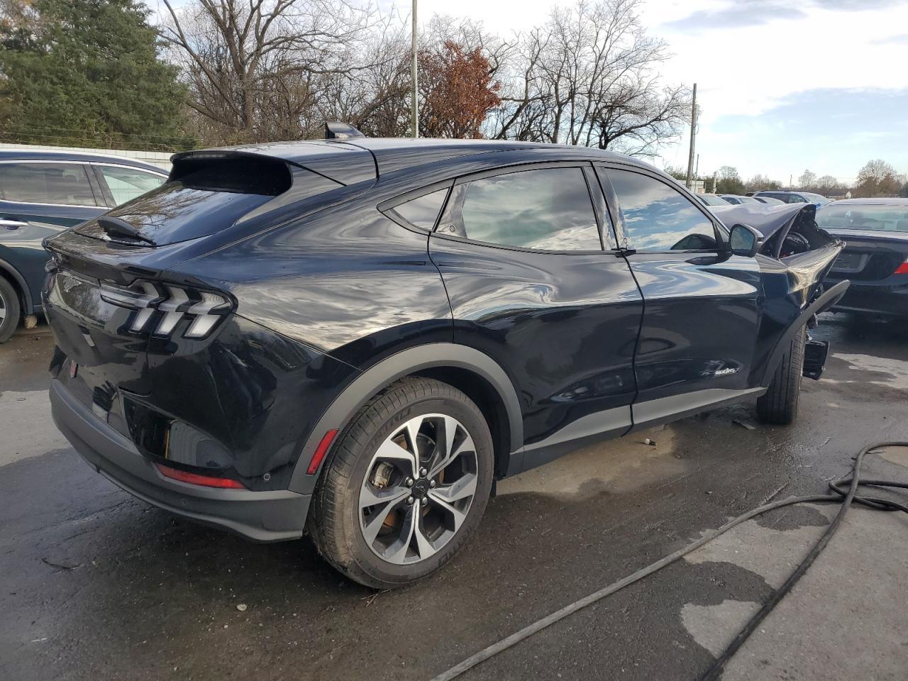 2024 FORD Mustang Mach-E