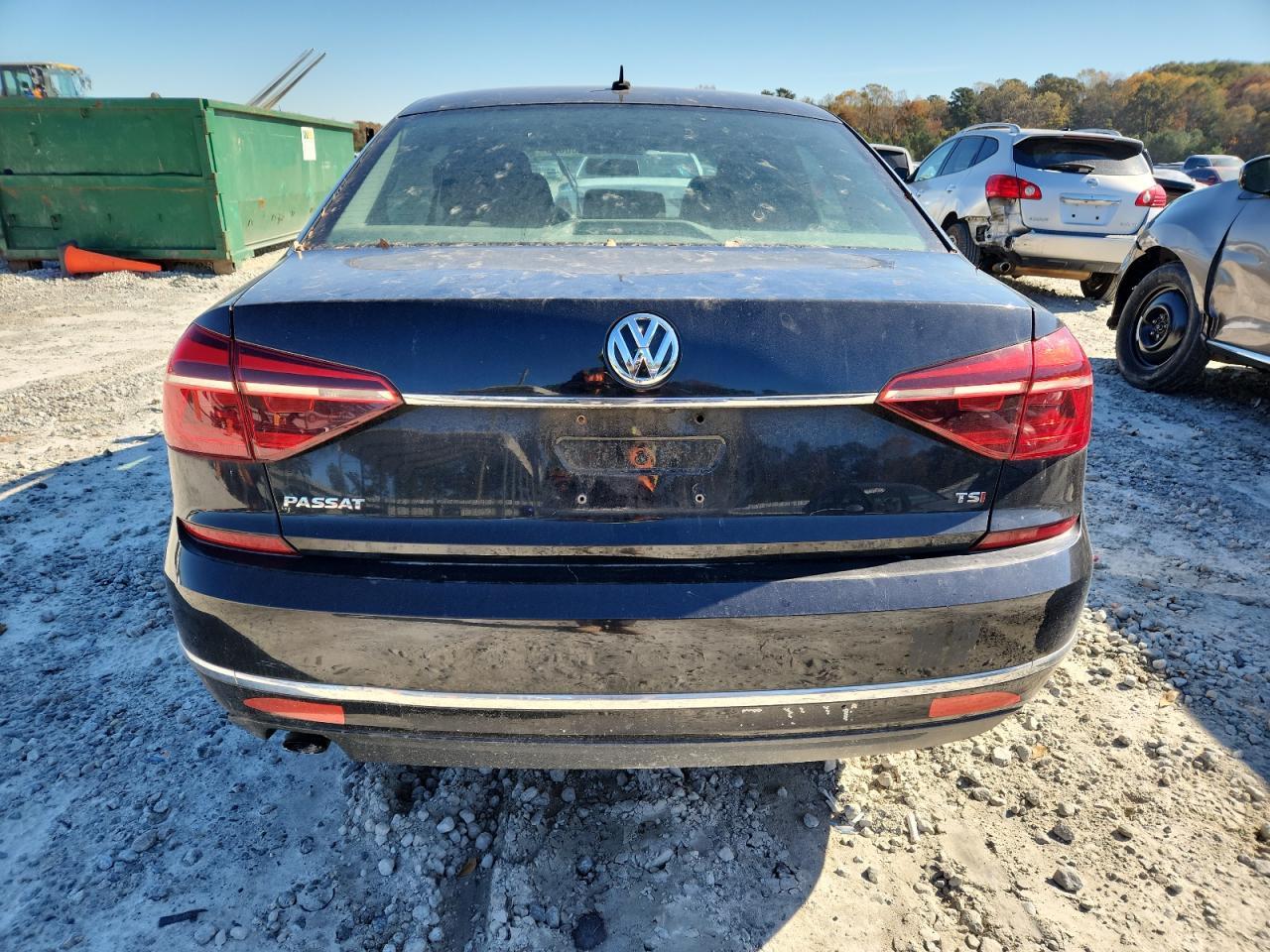 2017 VOLKSWAGEN Passat