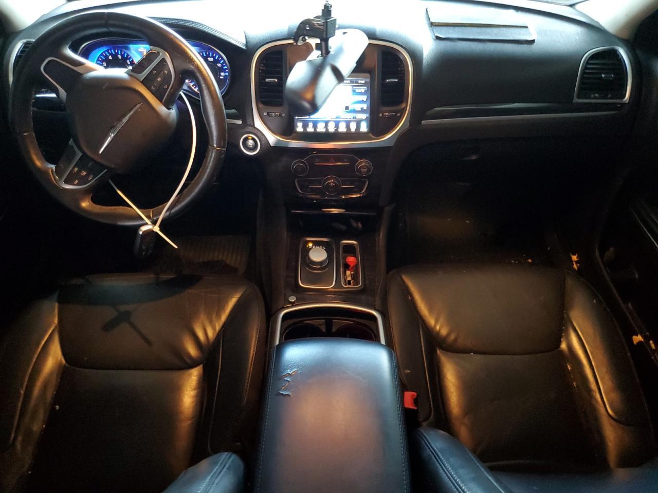 2016 CHRYSLER 300