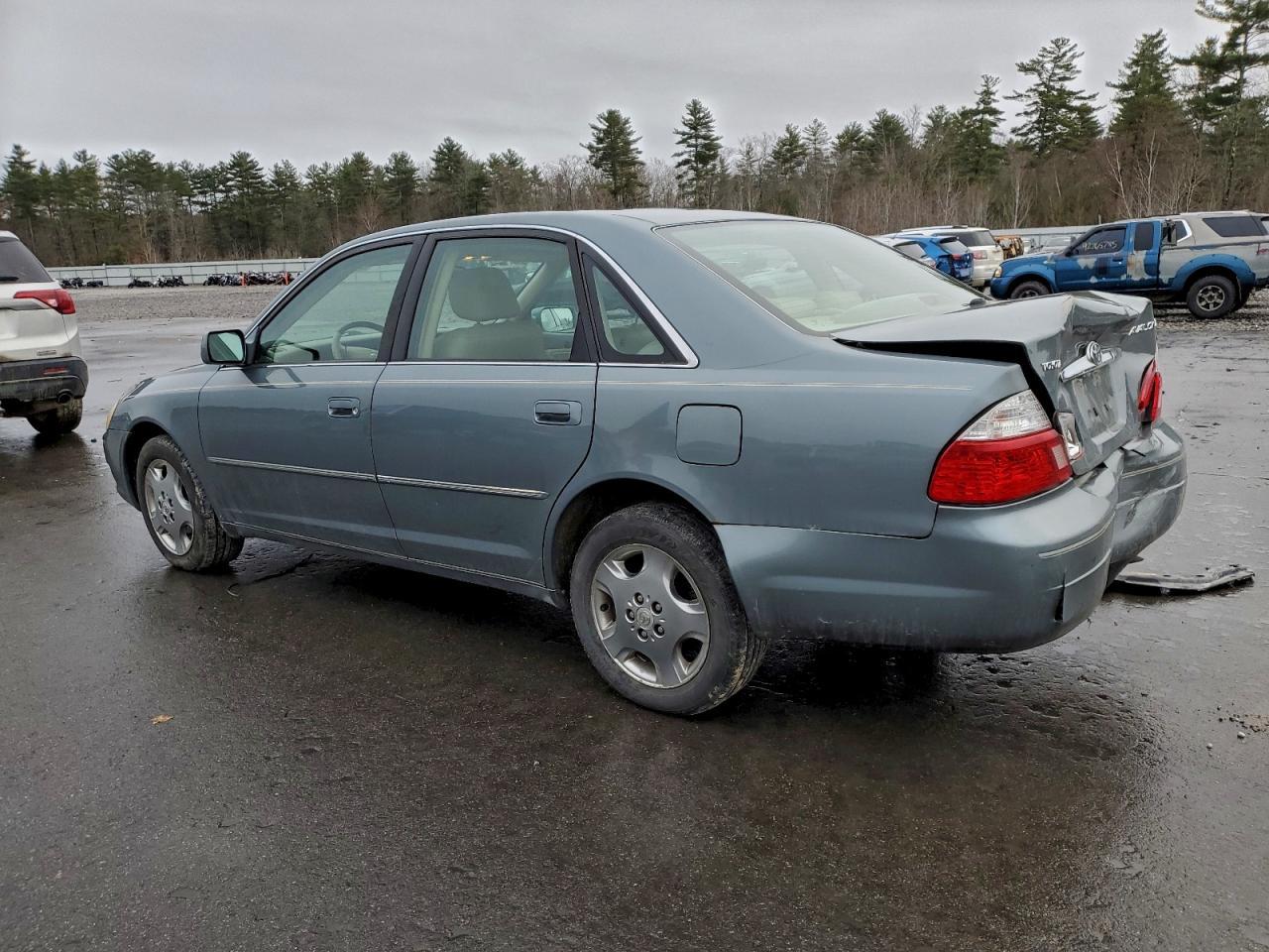 2004 TOYOTA Avalon