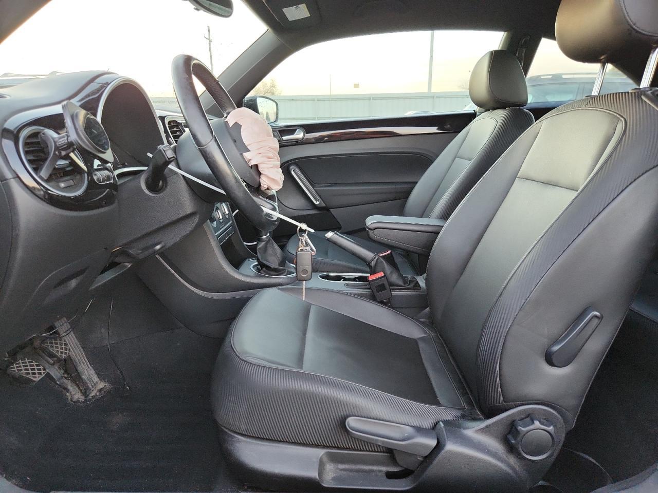 2014 VOLKSWAGEN Beetle