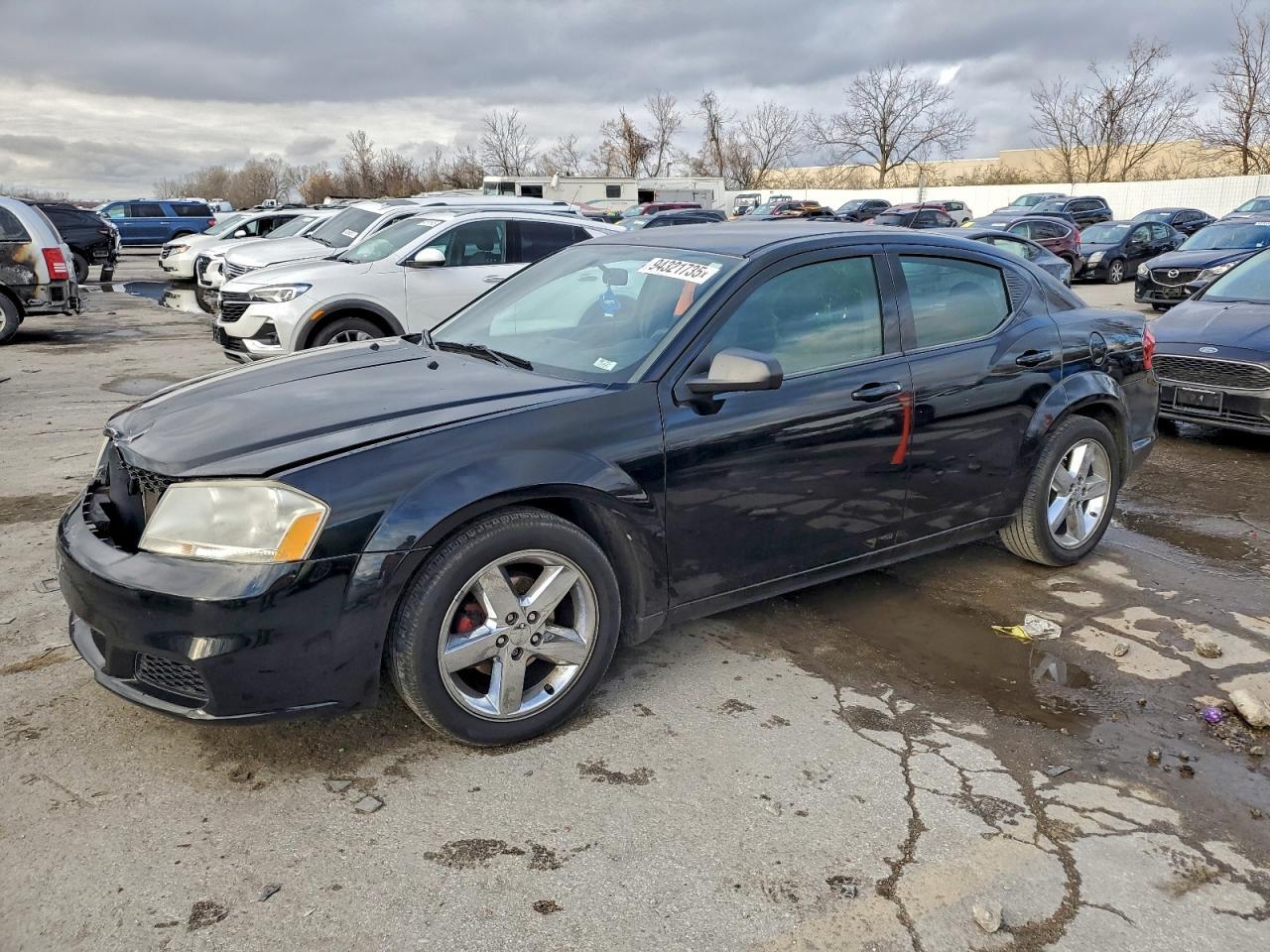 2013 DODGE Avenger