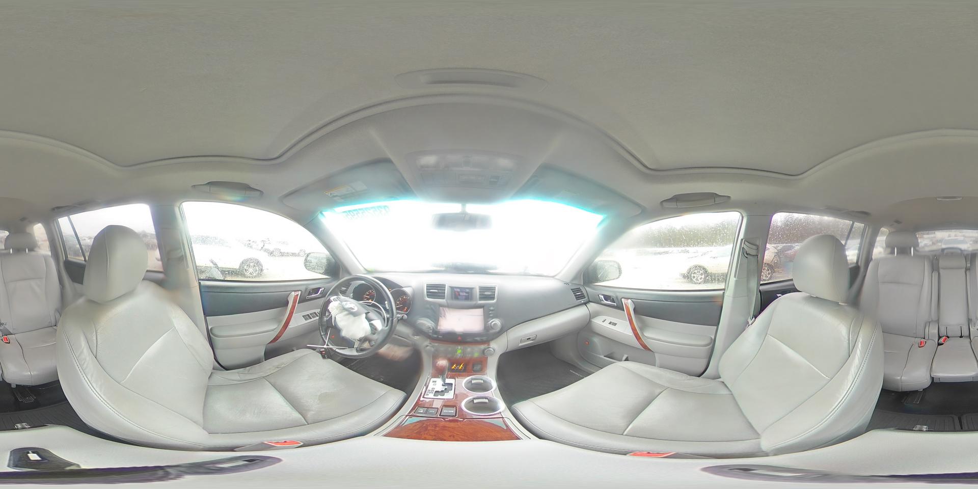 2011 TOYOTA HIGHLANDER