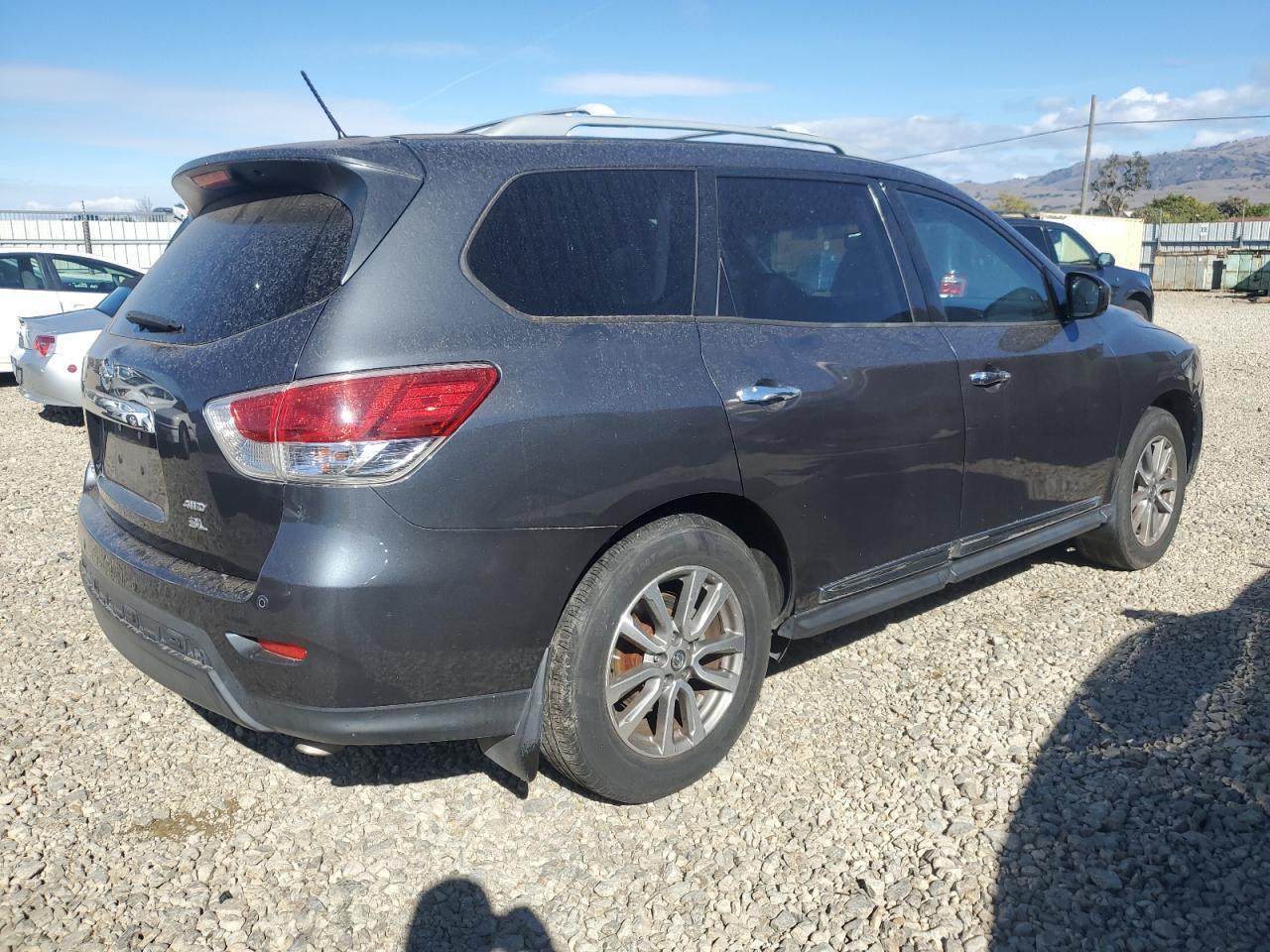 2013 NISSAN PATHFINDER