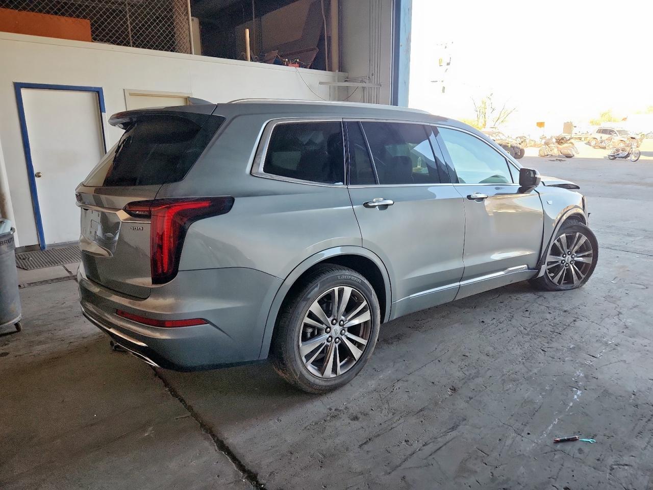 2023 CADILLAC XT6