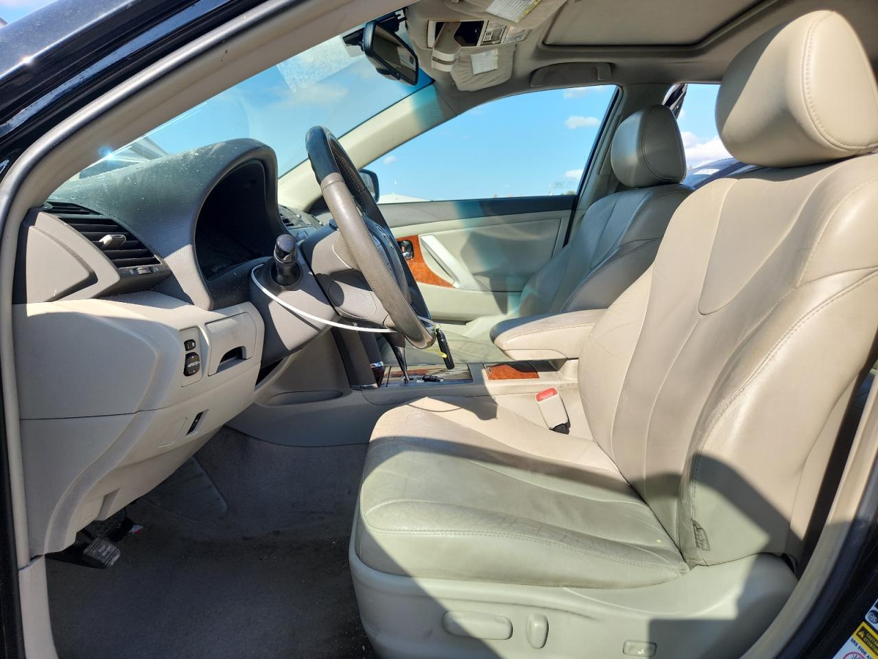 2011 TOYOTA CAMRY