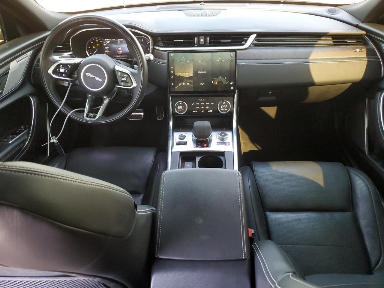 2022 JAGUAR XF