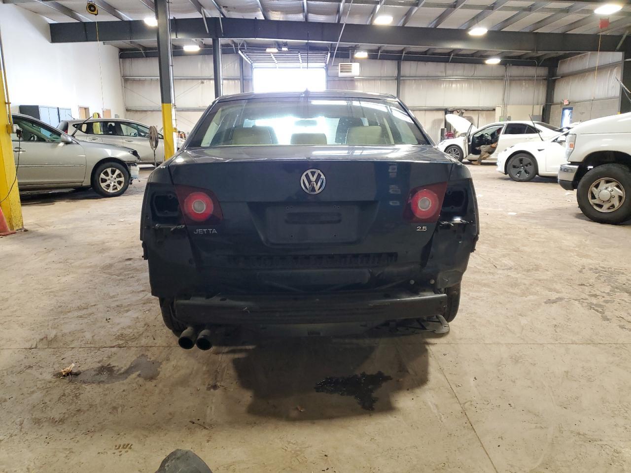 2010 VOLKSWAGEN JETTA